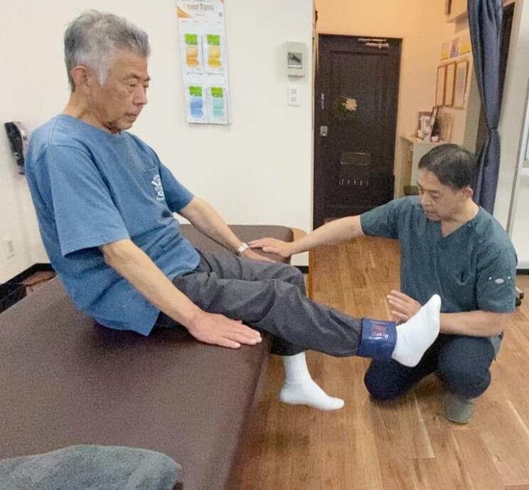 高齢者リハビリトレーナー養成講座